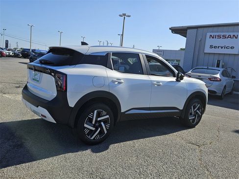 New 2026 Nissan Kicks SV image 11