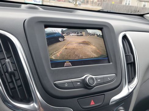 Used 2021 Chevrolet Equinox LT image 22