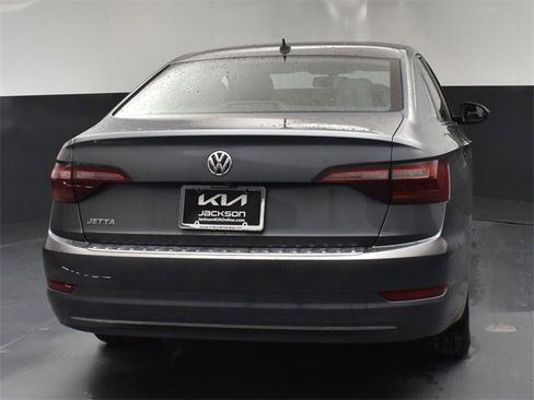 Used 2019 Volkswagen Jetta R-Line image 7