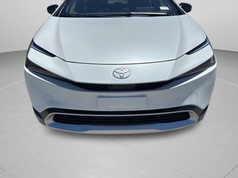 New 2026 Toyota Prius Plug-In Hybrid FWD image 32