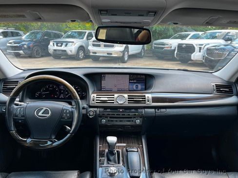 Used 2013 Lexus LS 460 w/ Comfort Pkg RWD image 19