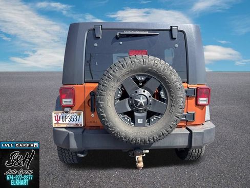Used 2011 Jeep Wrangler Unlimited Sport w/ Connectivity Group AWD/4WD image 8