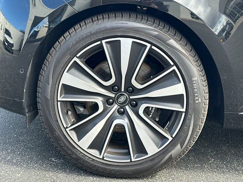 Used 2024 Land Rover Range Rover SE image 35