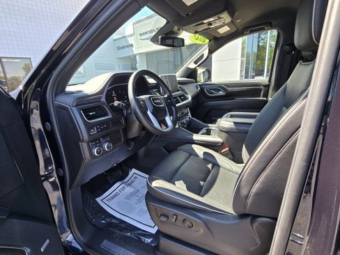 Used 2024 GMC Yukon SLT image 2