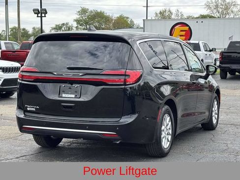 New 2027 Chrysler Pacifica Select FWD image 34