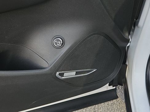 Used 2021 Buick Envision Essence w/ Technology Package I FWD image 22