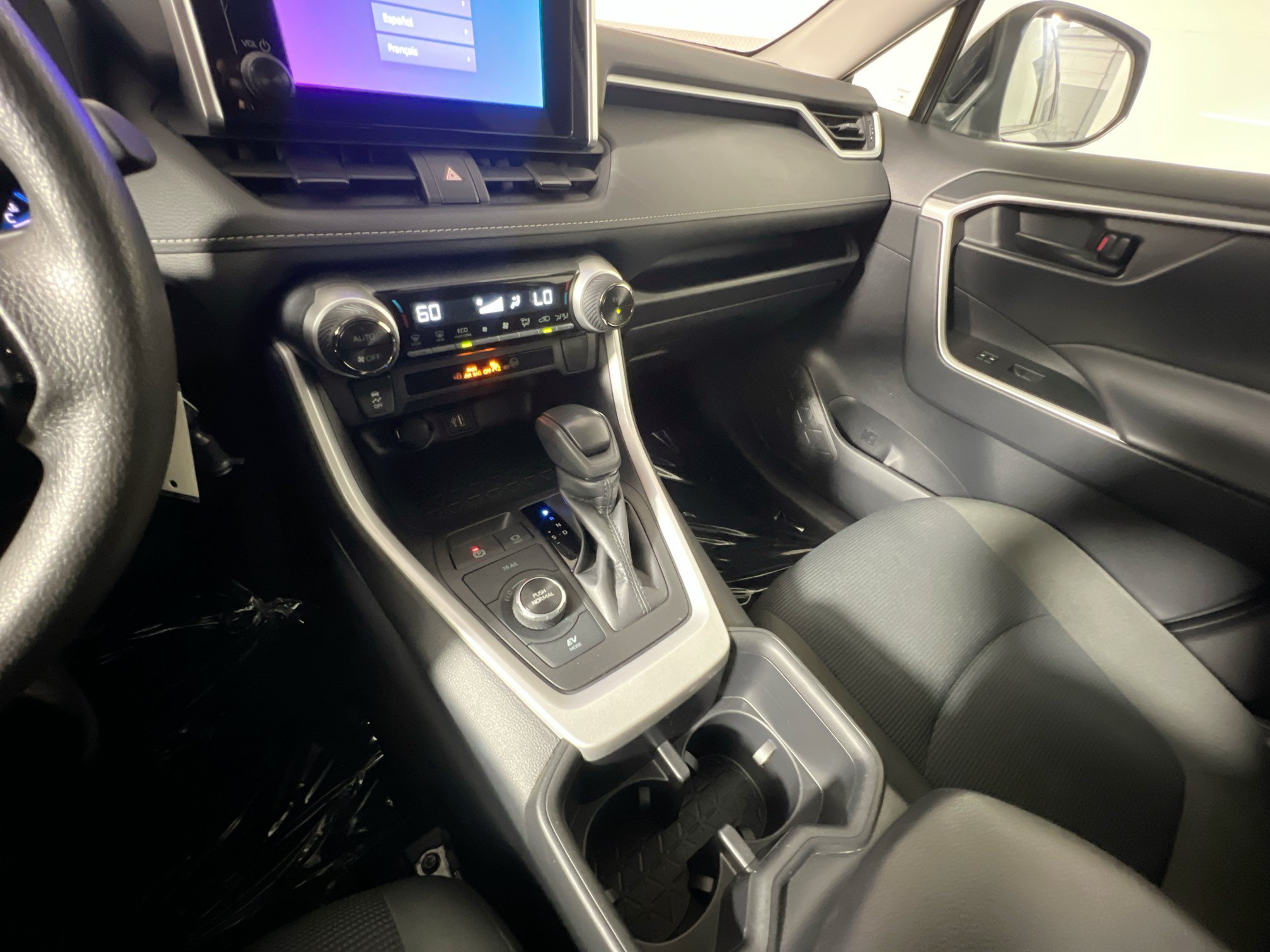 Used 2025 Toyota RAV4 LE AWD/4WD image 24