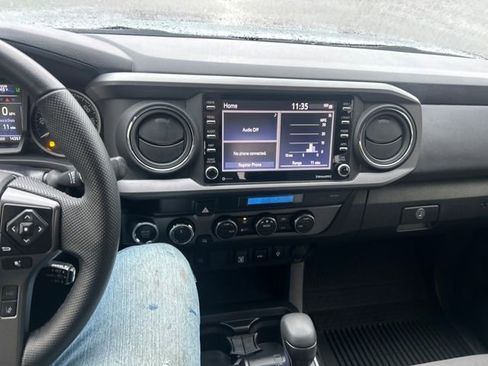 Used 2023 Toyota Tacoma TRD Off-Road image 22