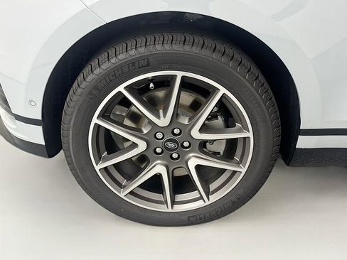 New 2026 Land Rover Range Rover Velar Dynamic SE image 31