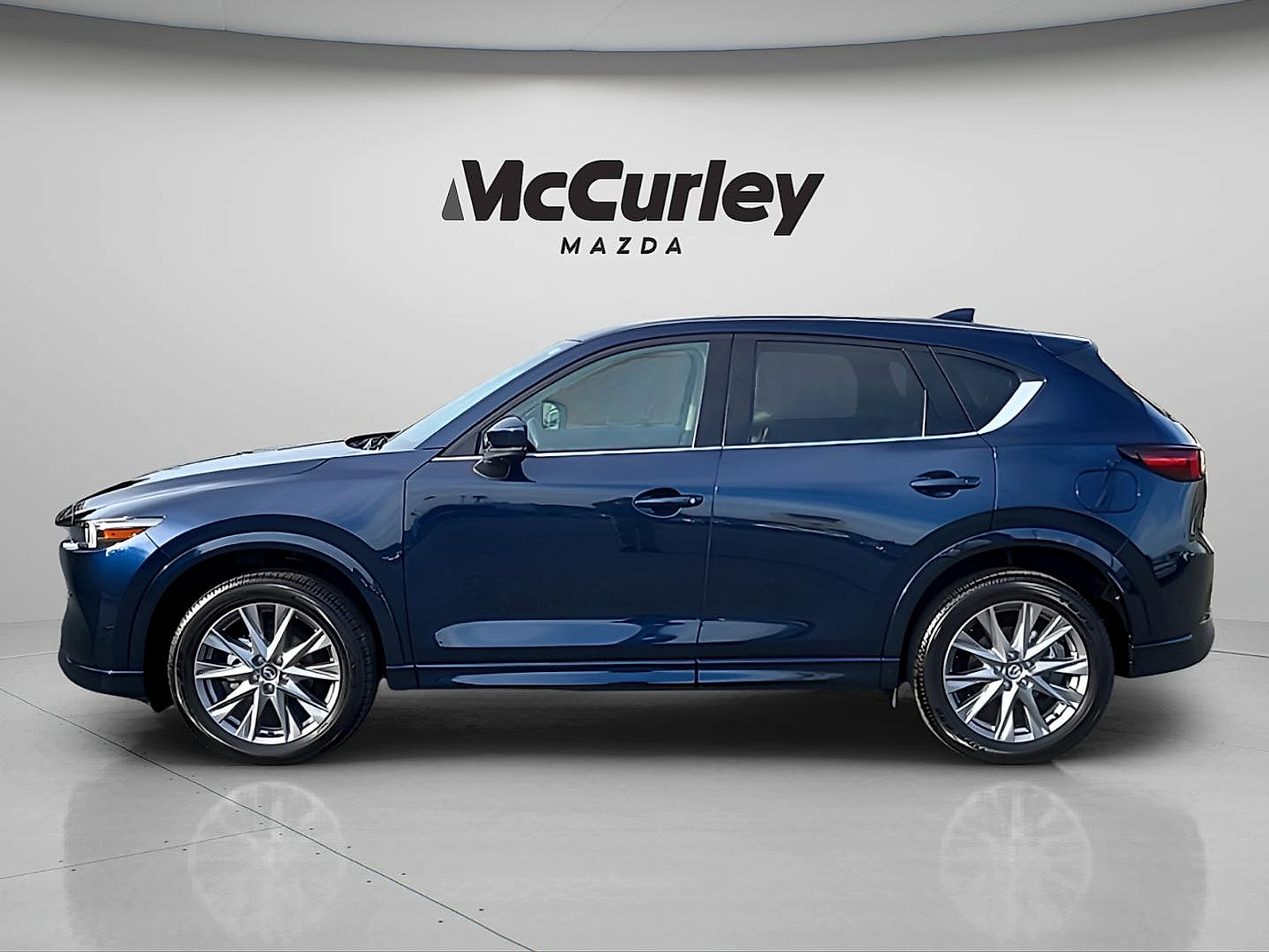 Certified 2025 MAZDA CX-5 AWD 2.5 S w/ Premium Plus Pkg image 4
