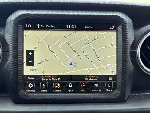 Used 2018 Jeep Wrangler Unlimited Sahara w/ Dual Top Group AWD/4WD image 12