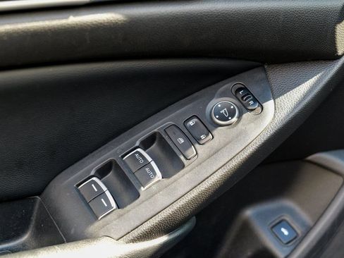 Used 2018 Honda Accord Sport image 17