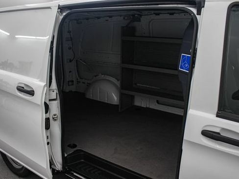Used 2023 Mercedes-Benz Metris image 15