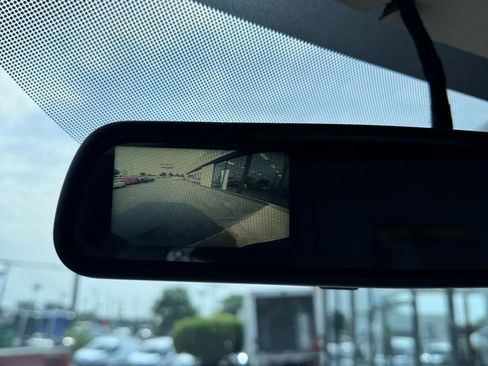 Used 2017 GMC Savana 3500 image 19