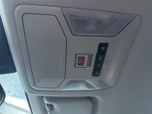 Used 2019 Toyota RAV4 LE image 26