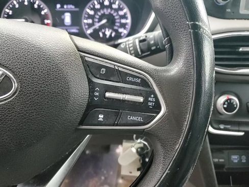 Used 2019 Hyundai Santa Fe SE image 15