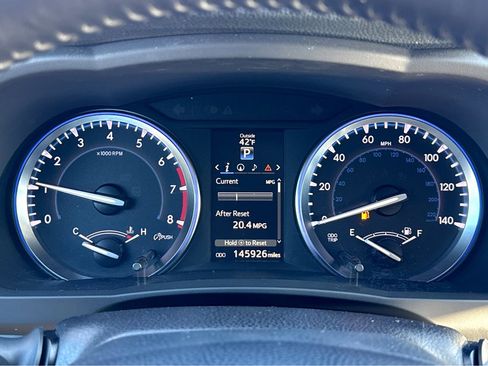 Used 2015 Toyota Highlander XLE image 19