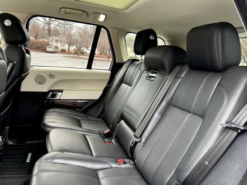 Used 2016 Land Rover Range Rover HSE image 18
