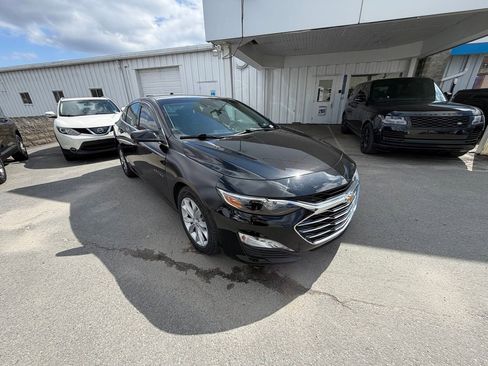 Used 2025 Chevrolet Malibu LT FWD image 7