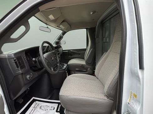 New 2025 Chevrolet Express 3500 w/ Power Convenience Package RWD image 27