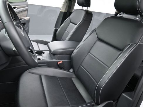 Used 2021 Volkswagen Atlas SE w/ Towing Package FWD image 10