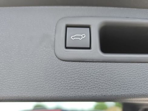 New 2026 Toyota Highlander Platinum AWD/4WD image 14