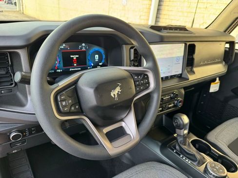 New 2025 Ford Bronco 2-Door w/ Sasquatch Package image 23