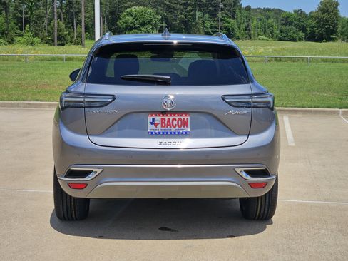 Used 2022 Buick Envision Avenir w/ Safety Package FWD image 5
