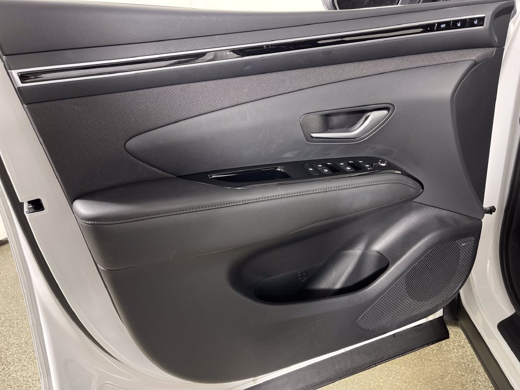 Certified 2023 Hyundai Tucson Limited AWD/4WD image 19