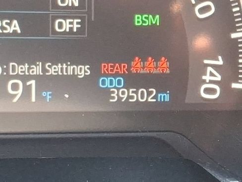 Used 2024 Toyota RAV4 XLE AWD/4WD image 18