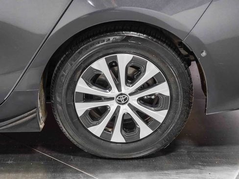Used 2022 Toyota Prius Prime Limited FWD image 10