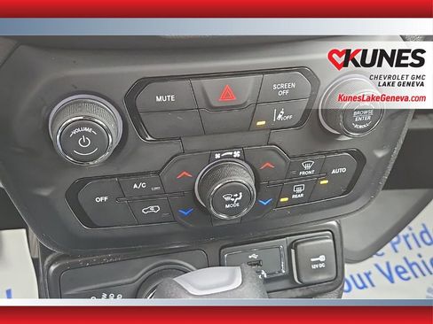 Used 2022 Jeep Renegade Latitude w/ Convenience Group image 21