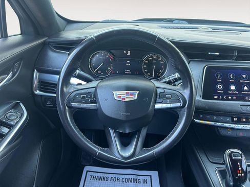 Used 2022 Cadillac XT4 Premium Luxury w/ Safety Alert Package FWD image 12