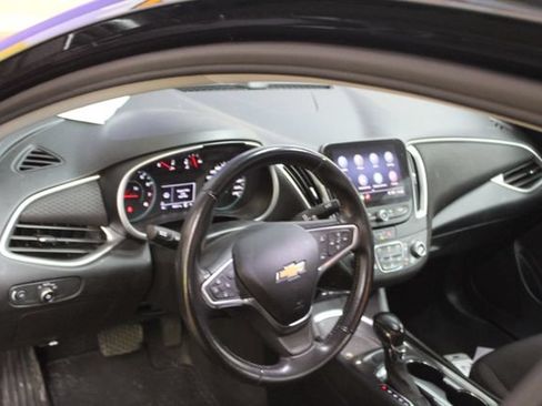 Used 2022 Chevrolet Malibu LT w/ Redline Edition FWD image 14