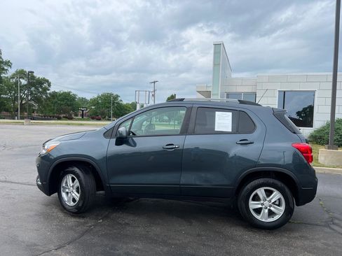 Used 2022 Chevrolet Trax LT w/ Driver Confidence Package AWD/4WD image 4