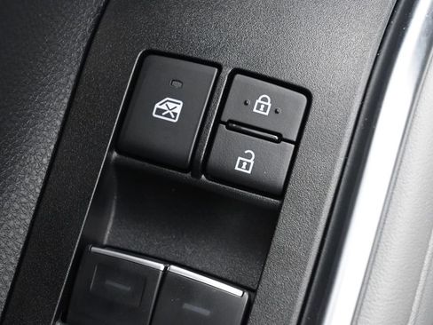 Certified 2026 Toyota Highlander Platinum AWD/4WD image 13