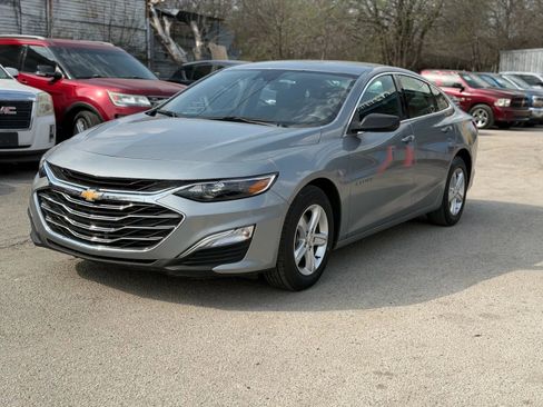 Used 2024 Chevrolet Malibu LS image 4