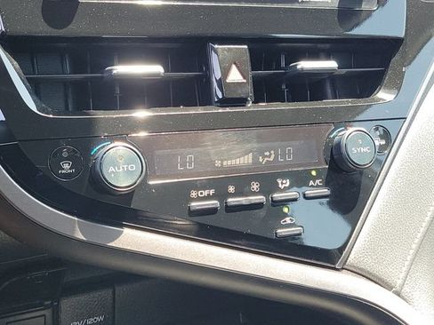 Used 2024 Toyota Camry SE FWD image 12