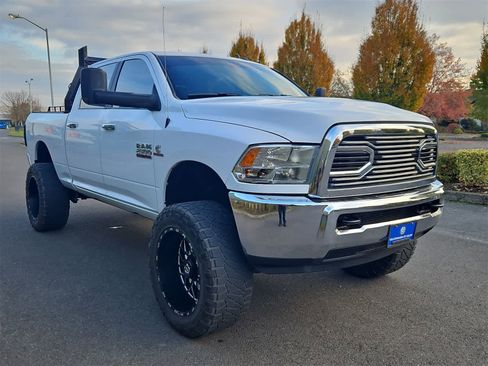 Used 2018 RAM 2500 SLT image 8