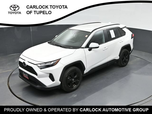 Used 2024 Toyota RAV4 XLE FWD image 38