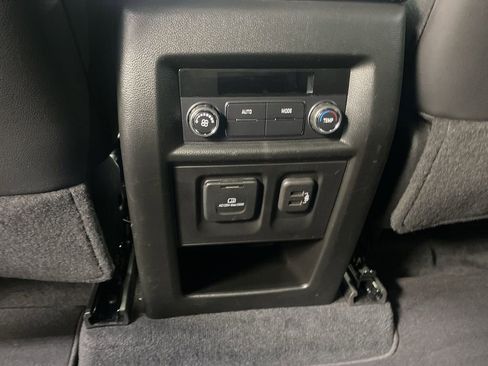 Certified 2023 Chevrolet Traverse LT w/ LT Premium Package image 30