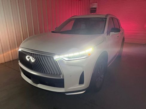 Certified 2026 INFINITI QX60 Luxe w/ Cargo Package FWD image 8