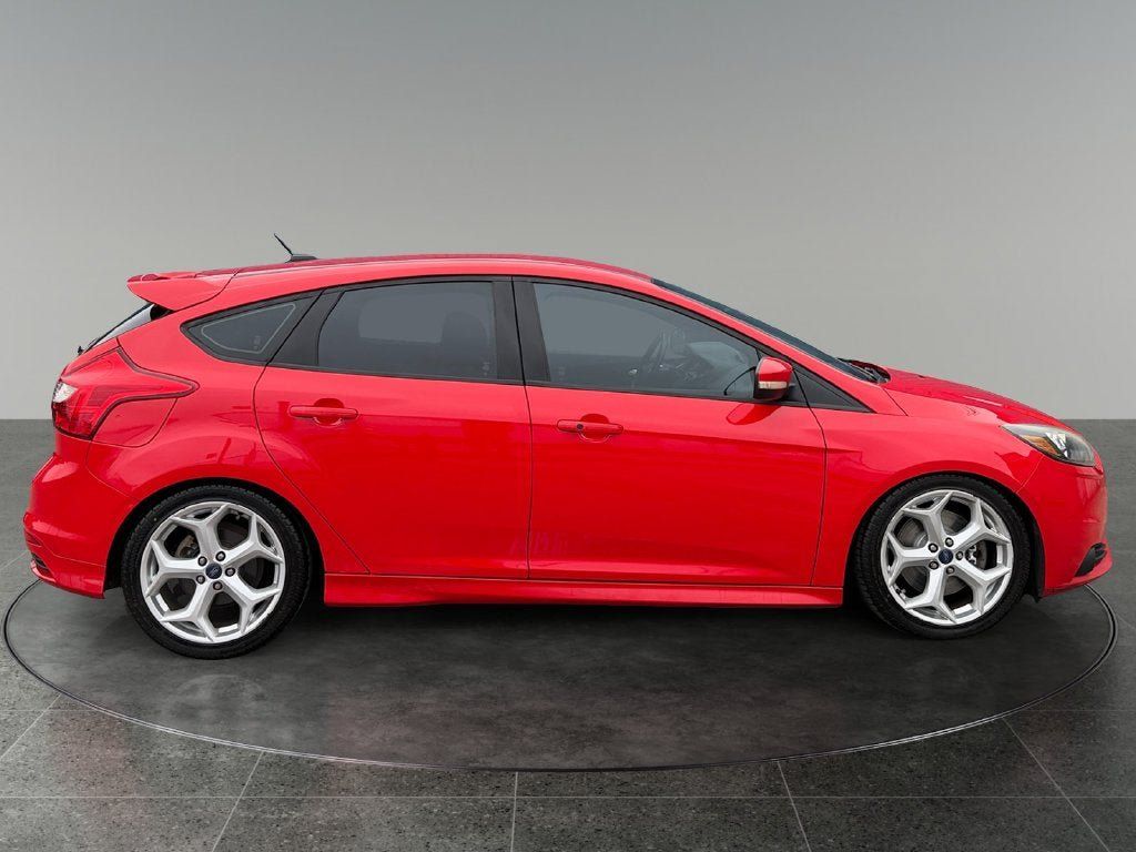 Used 2013 Ford Focus ST FWD image 12