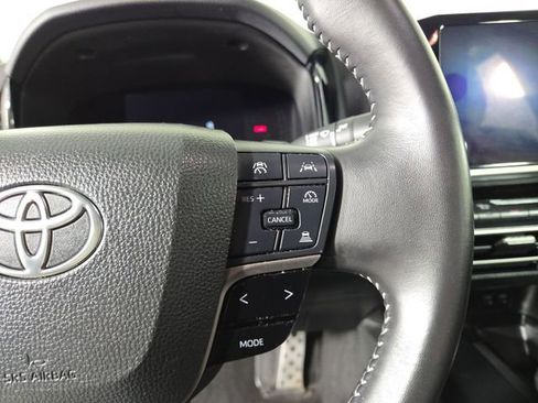 Used 2025 Toyota Camry SE FWD image 24
