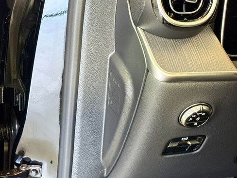 Certified 2026 Mercedes-Benz GLC 300 image 10