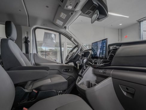 Used 2024 Ford Transit 350 XLT RWD image 17
