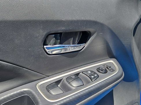 Used 2024 Nissan Versa SR w/ Trunk Package image 18