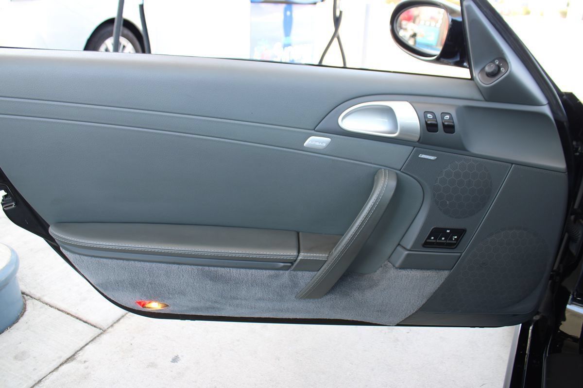 Used 2006 Porsche 911 Carrera S RWD image 37