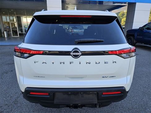 Used 2022 Nissan Pathfinder SV w/ SV Premium Package image 6