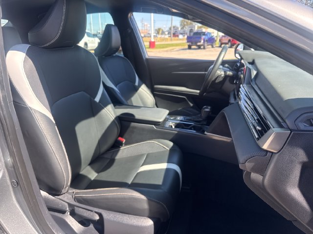 Used 2025 Toyota Camry SE FWD image 12
